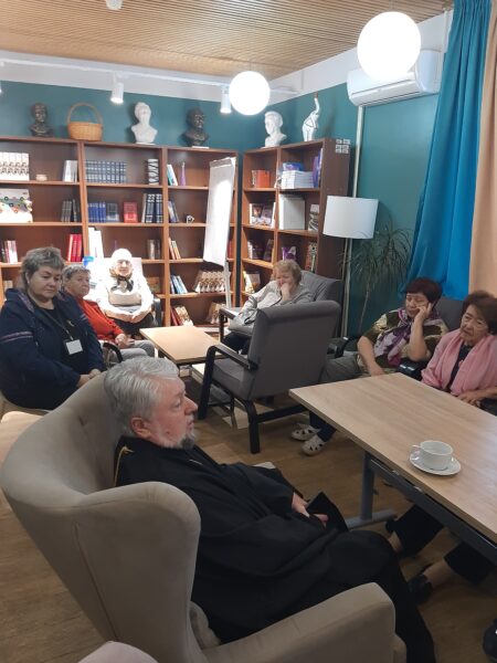 «Духовная гостиная» в Зюзине: протоиерей Владимир Кучумов рассказал о святителе Николае Чудотворце