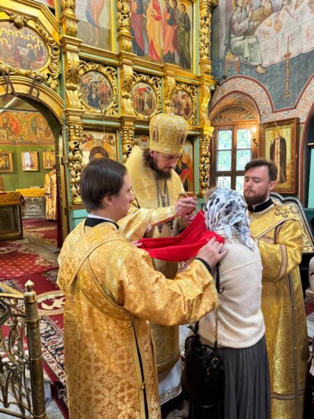 Епископ Раменский Алексий совершил Божественную литургию в храме святых князей Бориса и Глеба в Зюзине